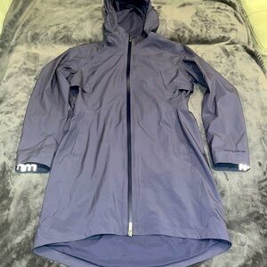 Lululemon Womens Raincoat Size 6